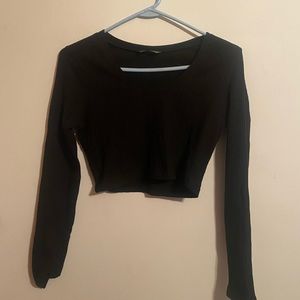 Long sleeve black crop top